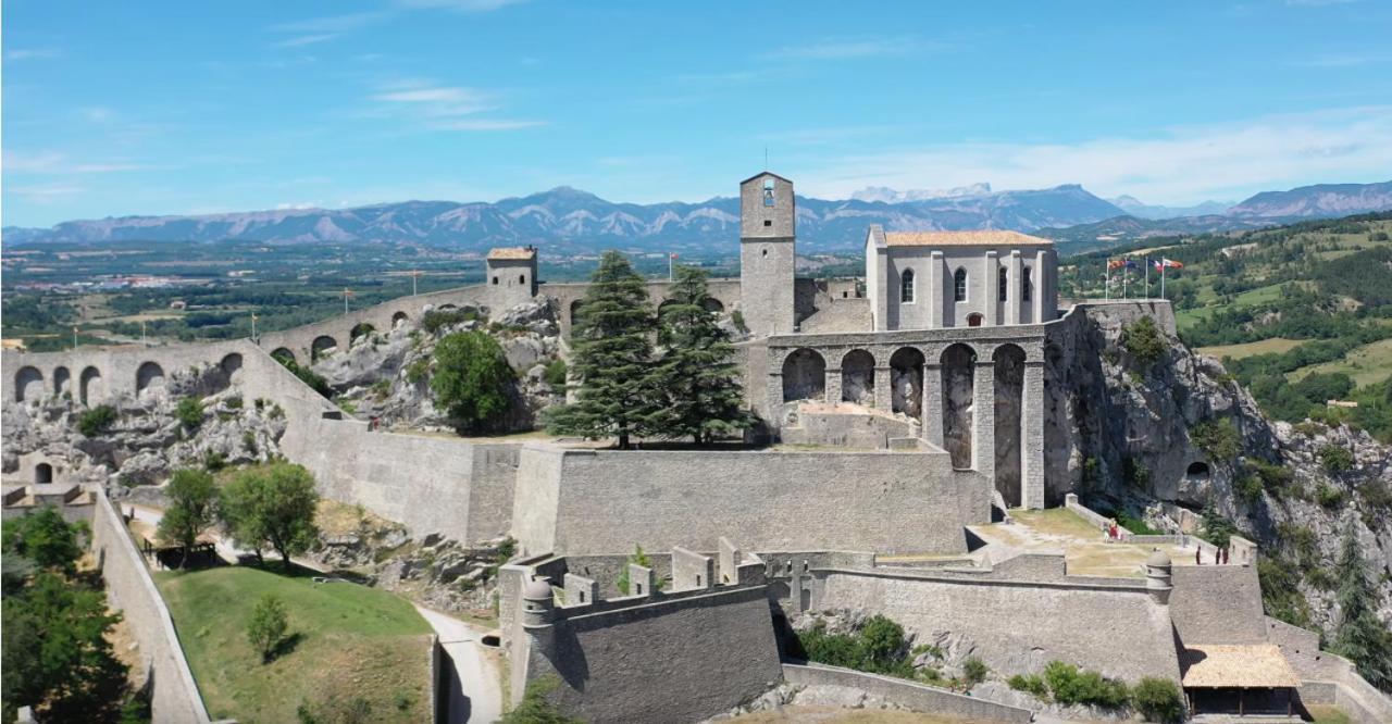 Haut De Villa Renovee En 2023 Saint-Maime Exteriér fotografie